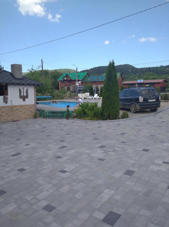 Садиба Янчар Номер Студiо З Басейном เมอคุลิชิน ภายนอก รูปภาพ
